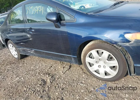 2008 Honda Civic Lx z USA, uszkodzony, nr VIN 2HGFA16558H535141